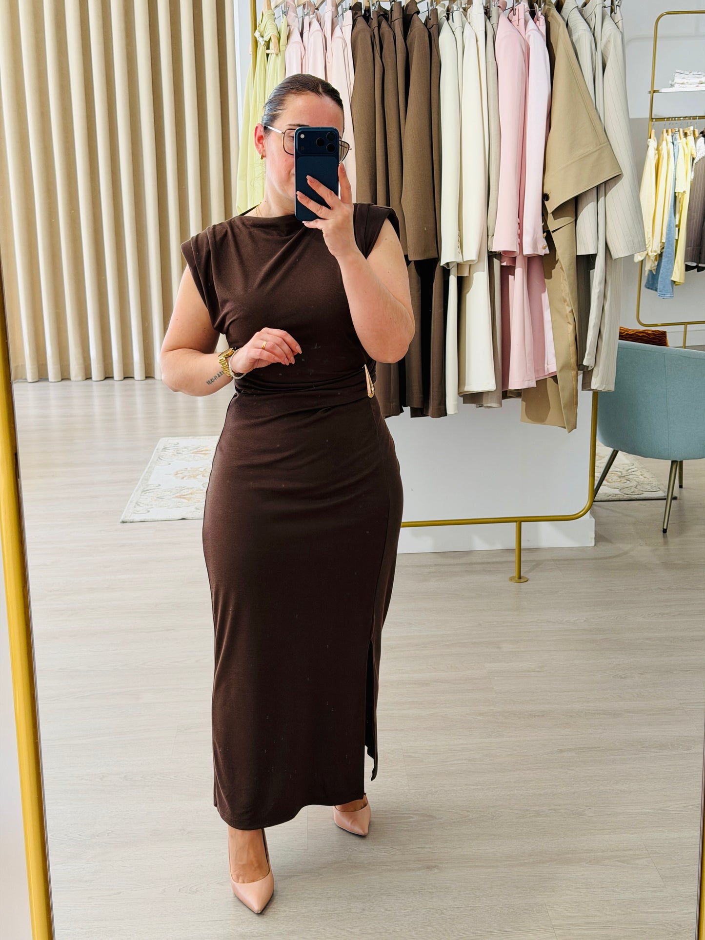 VESTIDO MIDI DETALHE GOLD