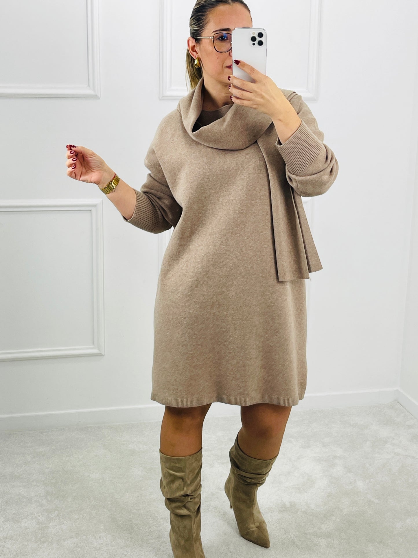 VESTIDO MALHA GOLA CACHECOL CAMEL