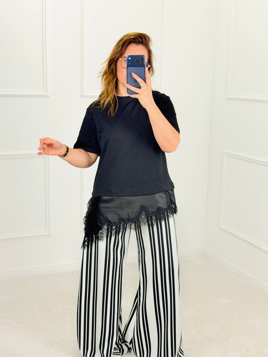 T-SHIRT COM RENDA ASSIMETRICA