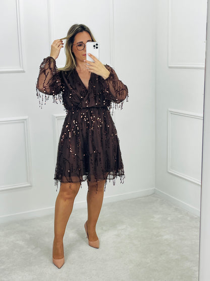 VESTIDO CURTO COM LANTEJOULAS