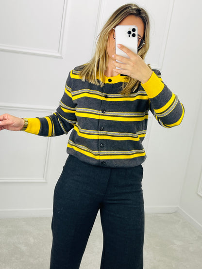 CARDIGAN DE MALHA ÀS RISCAS EM CINZA E AMARELO