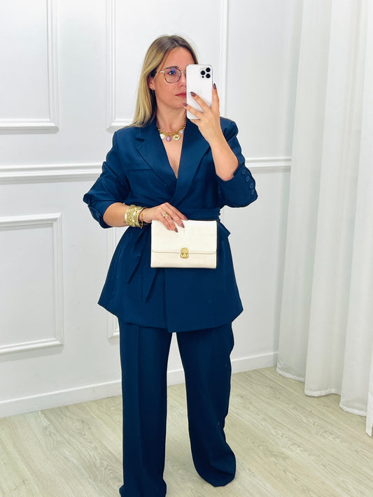 FATO BLAZER E CALÇA MARINHO