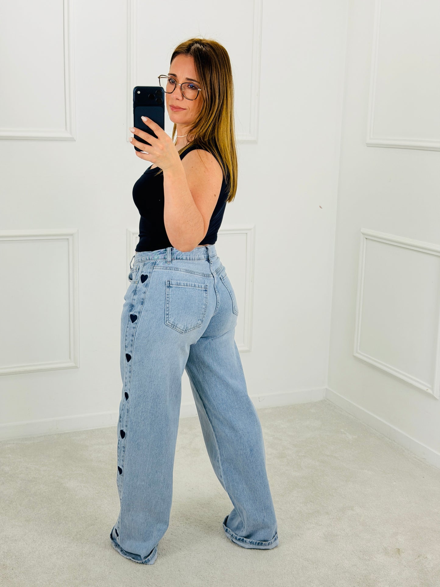 CALÇA WIDE LEG CORAÇÃO LATERAL