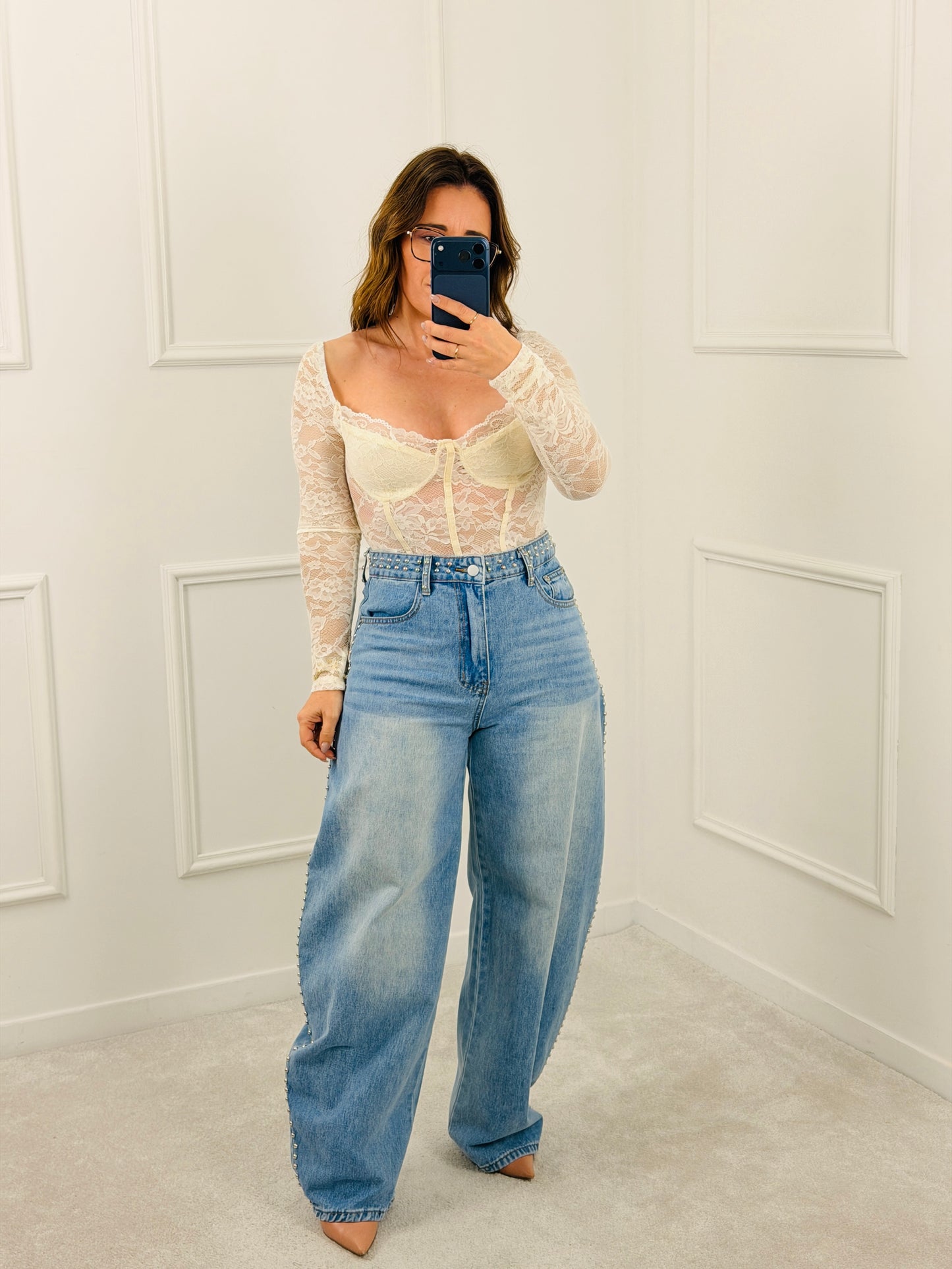 CALÇA DE GANGA COM TACHAS MOCHY