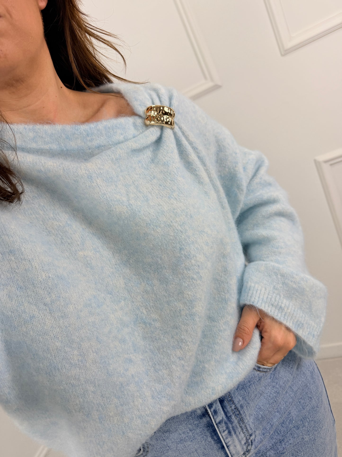 CAMISOLA MALHA COM DETALHE DOURADO