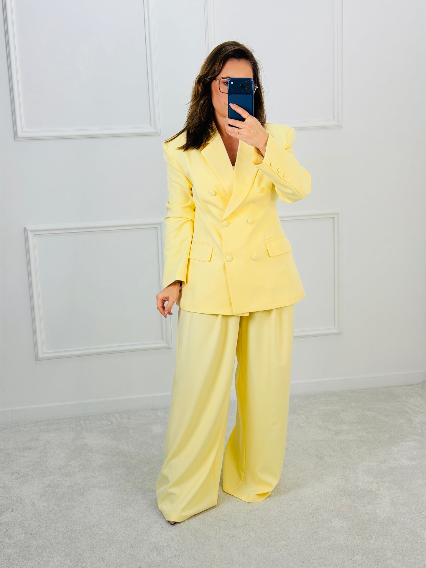 FATO MOCHY AMARELO
