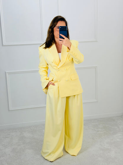 FATO MOCHY AMARELO