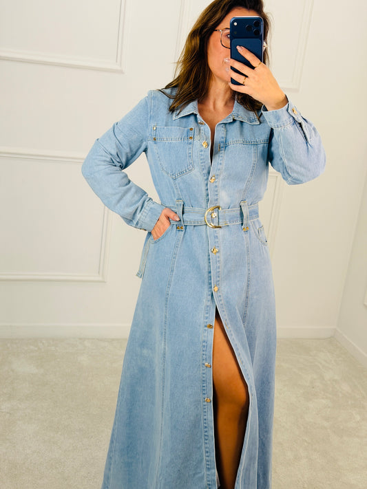 VESTIDO DE GANGA COM BOTÕES DOURADOS