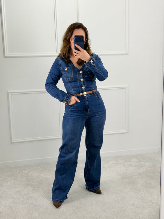 MACACÃO DE GANGA COM BOTÕES DOURADOS