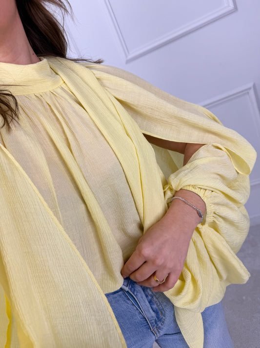 BLUSA FLUIDA COM MANGAS VOLUMOSAS