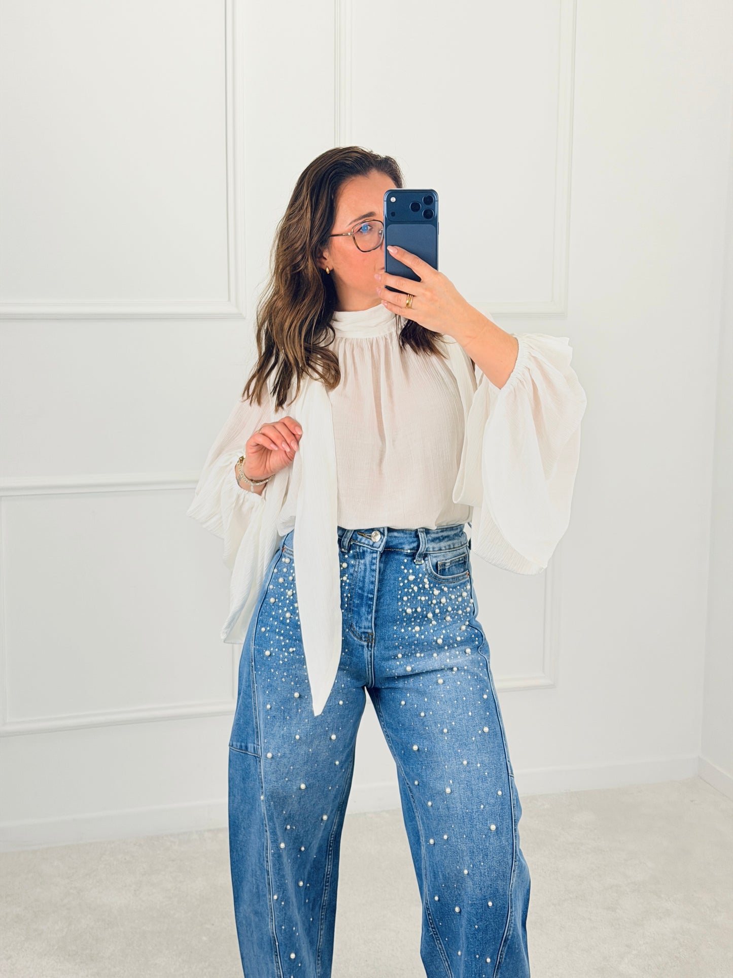 BLUSA FLUIDA COM MANGAS VOLUMOSAS