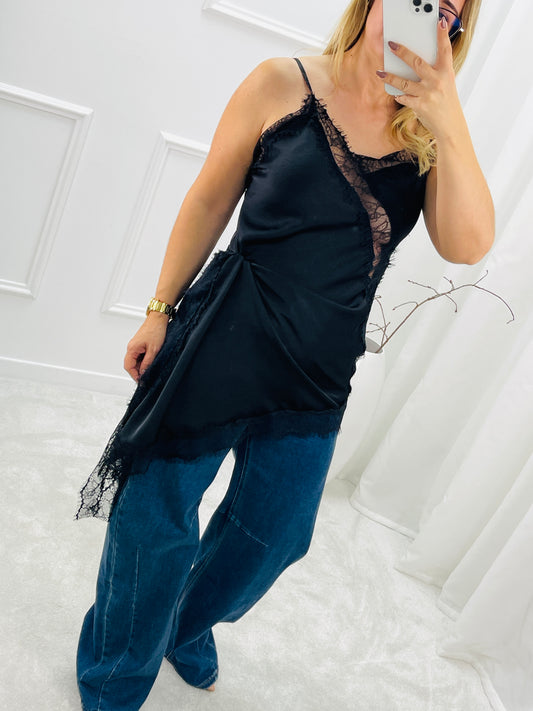 VESTIDO ASSIMETRICO COM RENDA PRETO