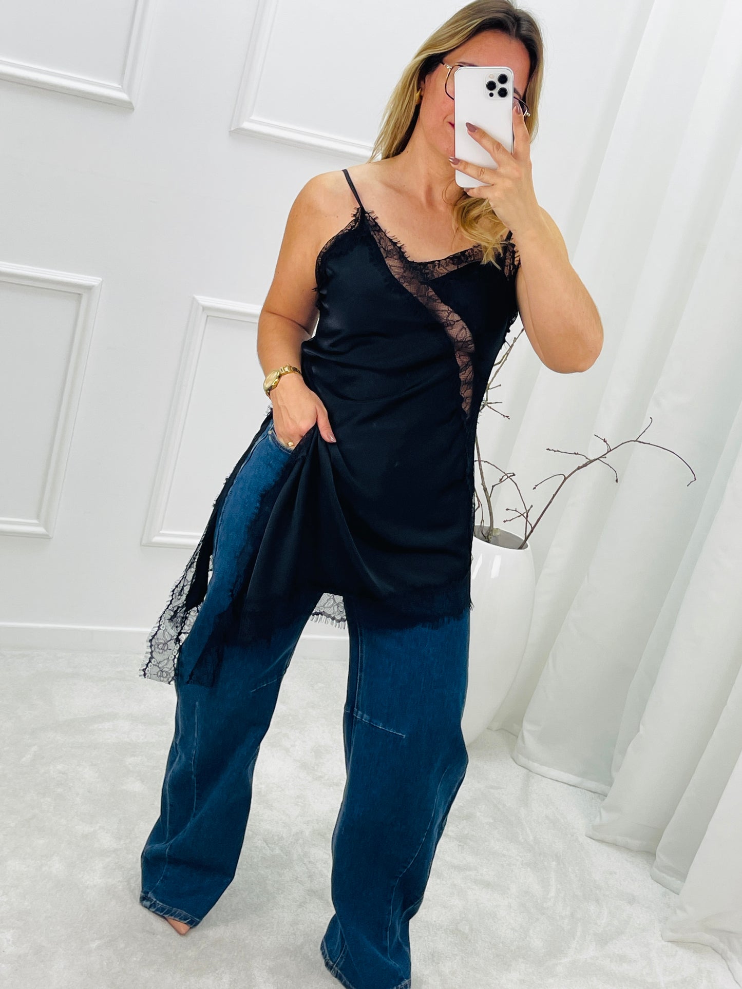 ASYMMETRICAL DRESS WITH BLACK LACE