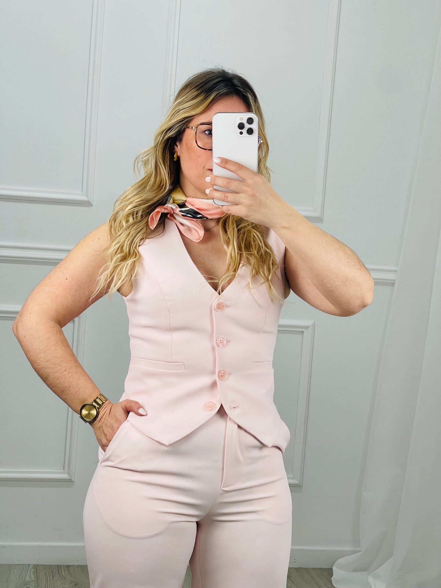 CONJUNTO COLETE E CALÇA ROSA MOCHY