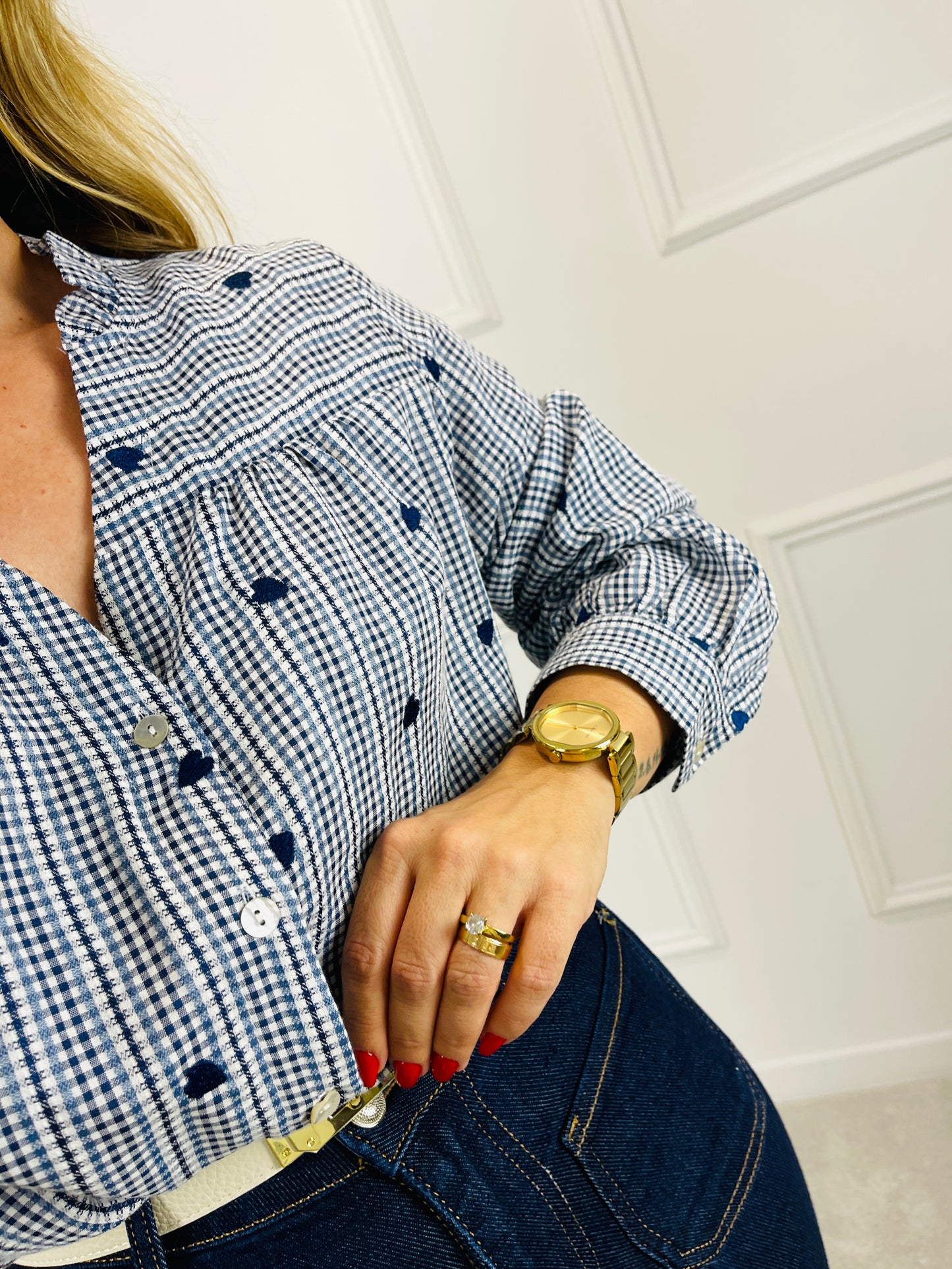 CAMISA MARINHO COM CORAÇÕES BORDADOS