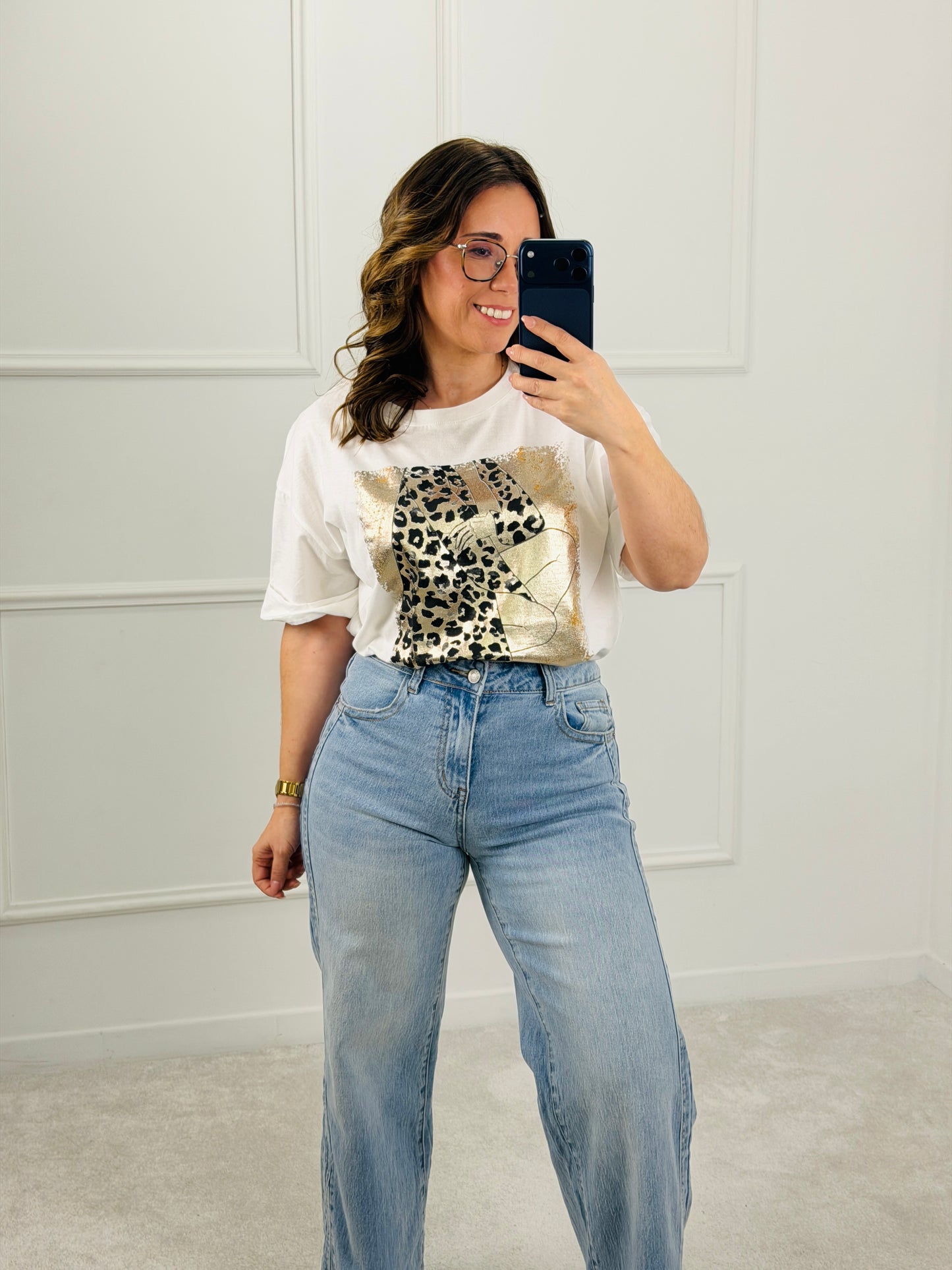 T-SHIRT ESTAMPA ANIMAL PRINT DOURADO