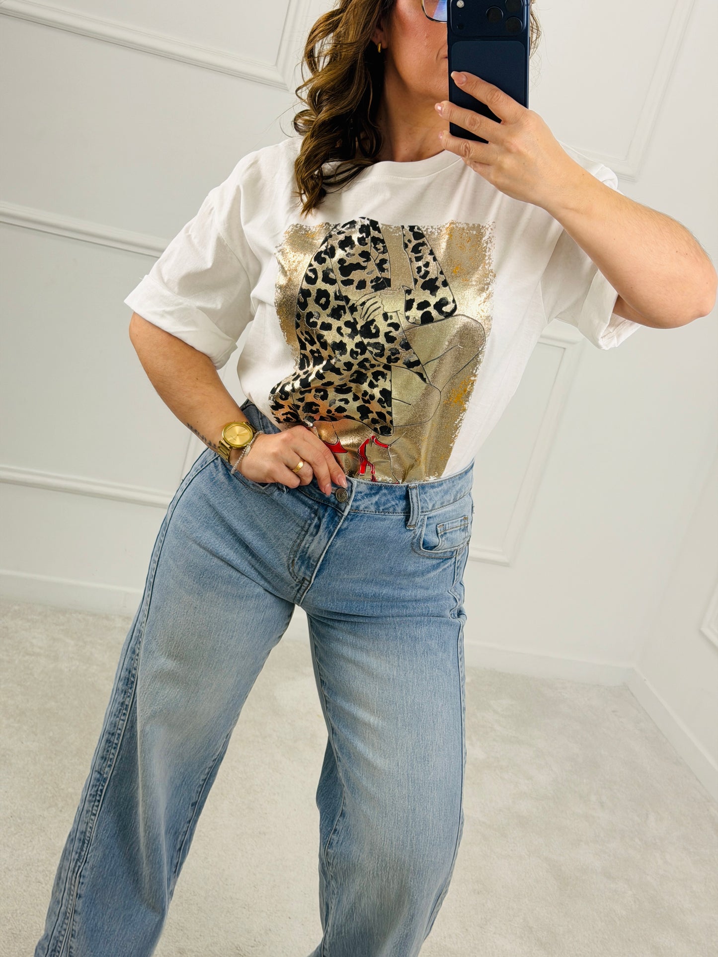 T-SHIRT ESTAMPA ANIMAL PRINT DOURADO