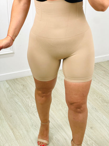 CALÇÃO MODELADOR EFEITO PUSH UP