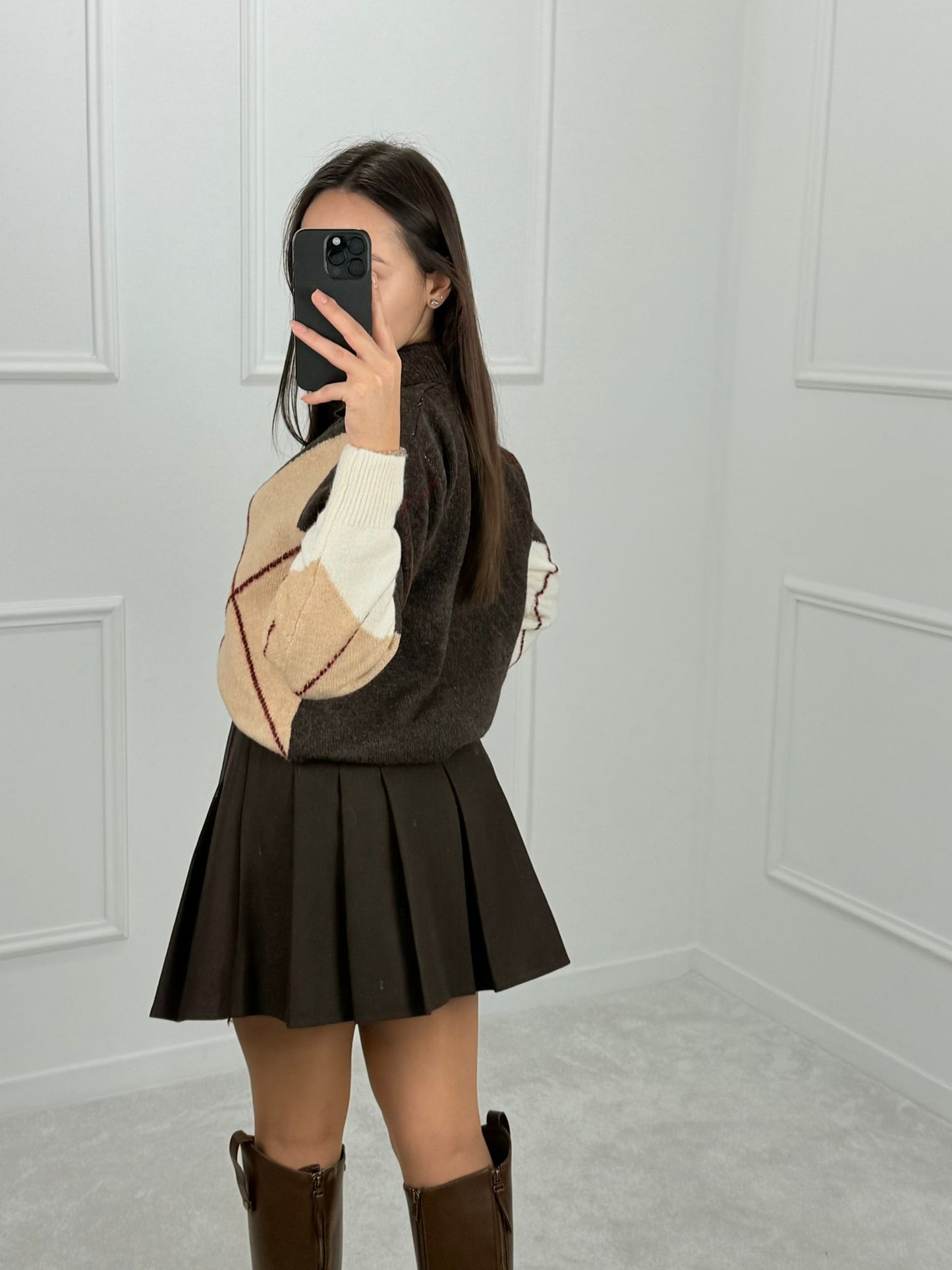 SAIA PREGAS CASTANHA COM CINTO